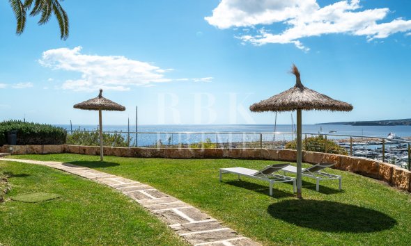 Resale - apartment -
Calvià