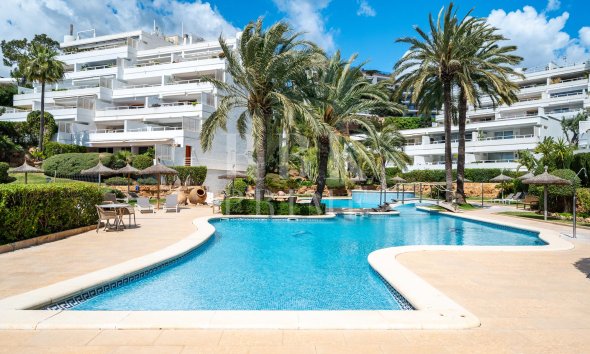 Resale - apartment -
Calvià