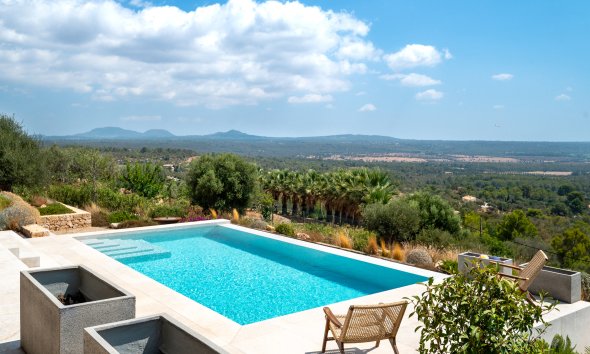 Reventa - Country House -
Palma - Urbanización Puntiró