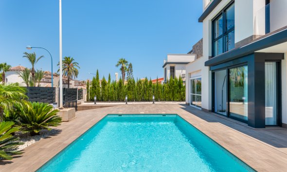 Nybyggeri - detached -
Playa Paraiso