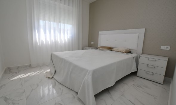 Nybyggeri - low-bungalow -
San Miguel de Salinas
