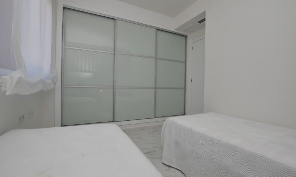 Nybyggeri - low-bungalow -
San Miguel de Salinas