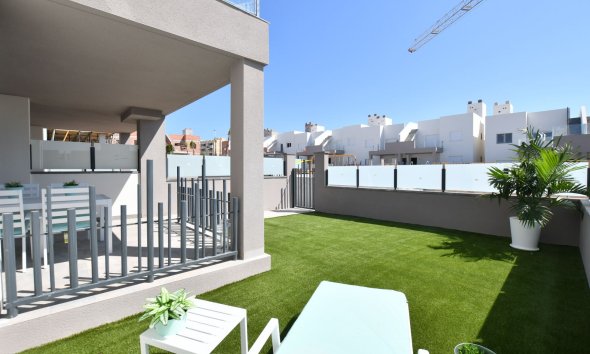 Nybyggeri - low-bungalow -
San Miguel de Salinas
