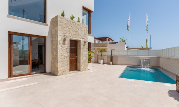 Nybyggeri - detached -
Vera