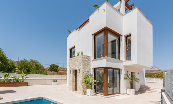 Nybyggeri - detached -
Vera