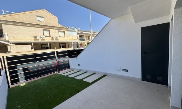Nybyggeri - low-bungalow -
San Pedro del Pinatar