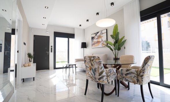 Nybyggeri - low-bungalow -
Pilar de la Horadada